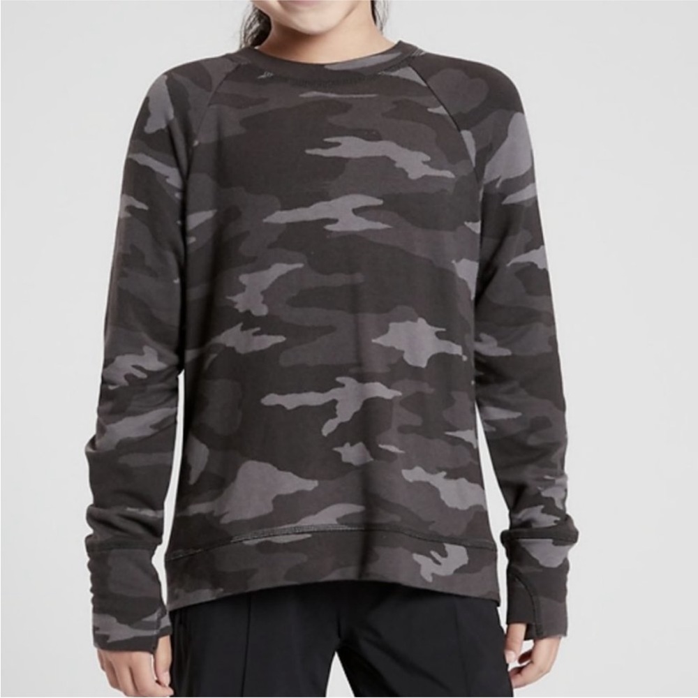 Athleta Girl Cozy Cross Your Fingers Sweatshirt Camo Gray Thumbhole 
Sz: S (7)